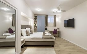 Cor Rooms